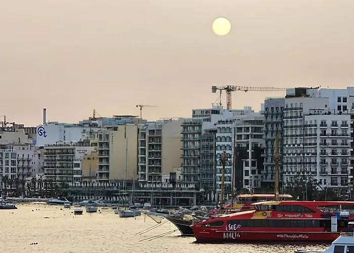 Sea View Over Valletta Strand Area S2