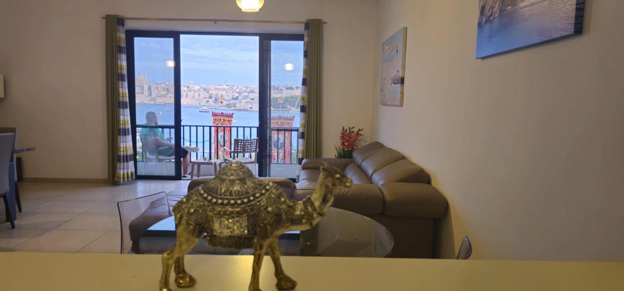 Sea View Over Valletta Area S2 Sliema