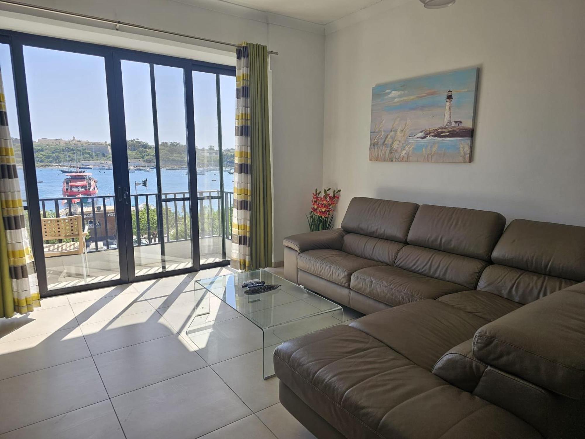 Sea View Over Valletta Area S2 * Sliema